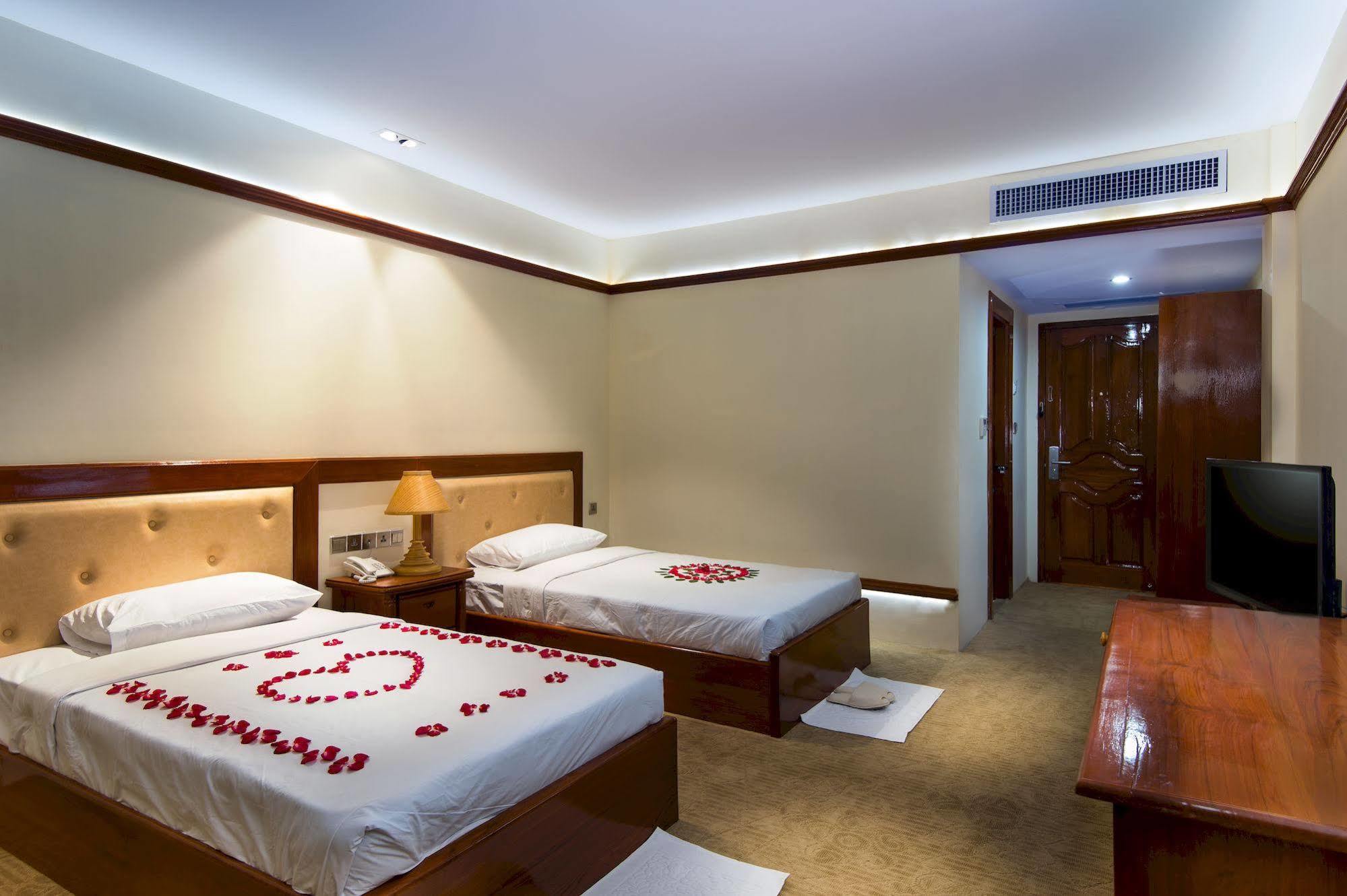 Su Tine San Royal Palace Hotel Bagan Exterior photo